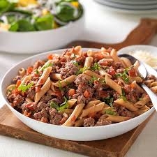 مكرونة ريد صوص باللحمة