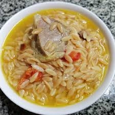 شوربة لسان عصفور باللحمة