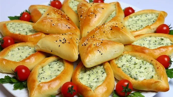 فطيرة رول لحمة