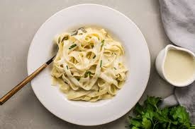 مكرونة سادة بيضاء