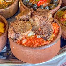 طاجن فتة باللحمة